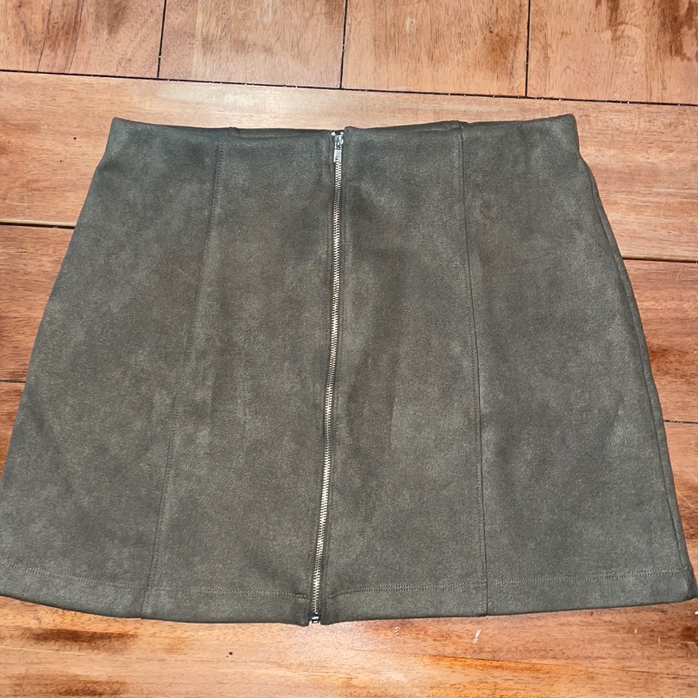 3/$12 Womens large faux stretch suede skirt